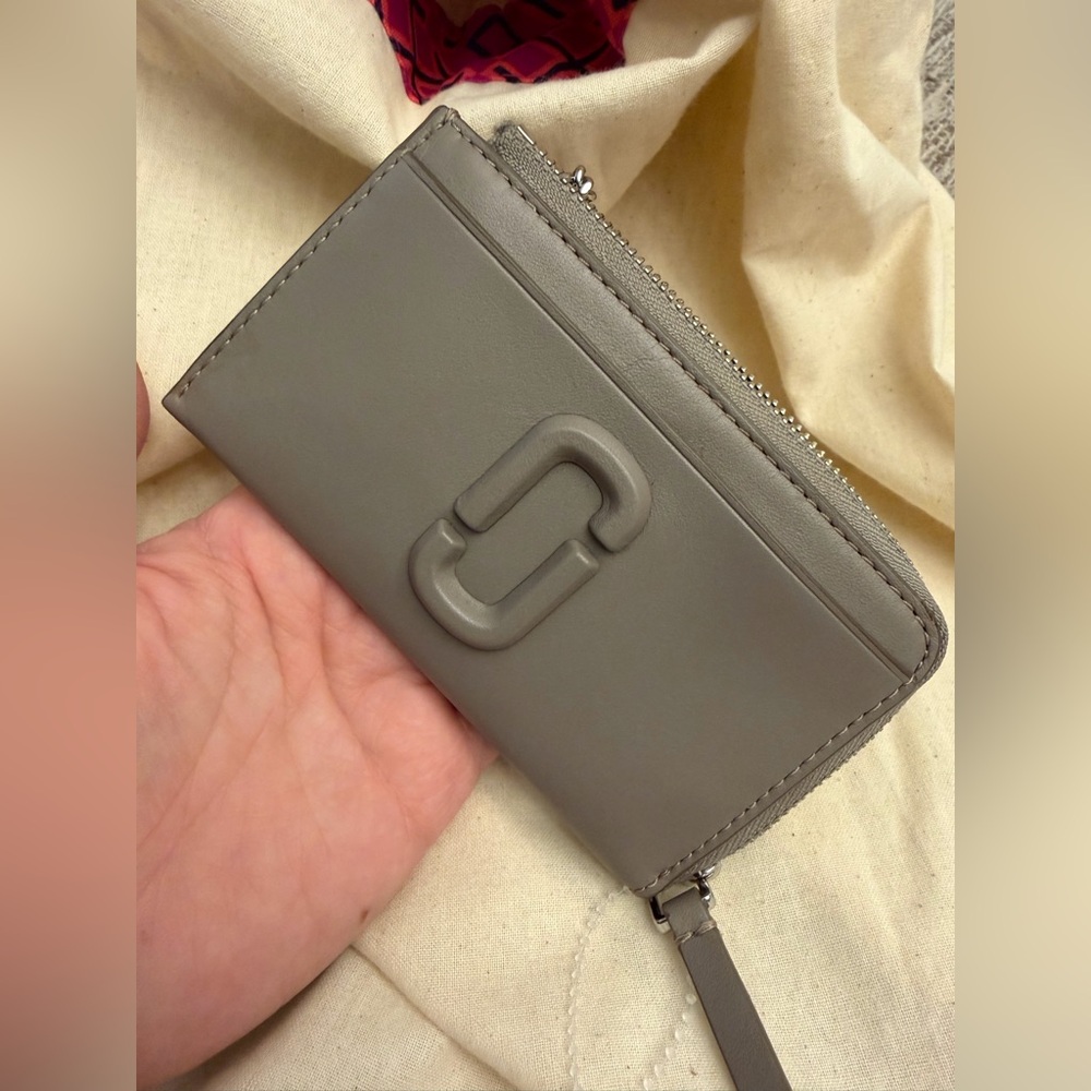 Marc Jacobs Gray Leather Card Holder